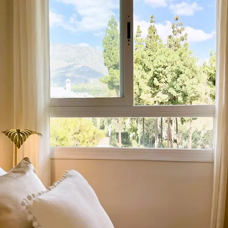Apartment Luxury Penthouse With Sea Views In Golden Mile, Puente Area