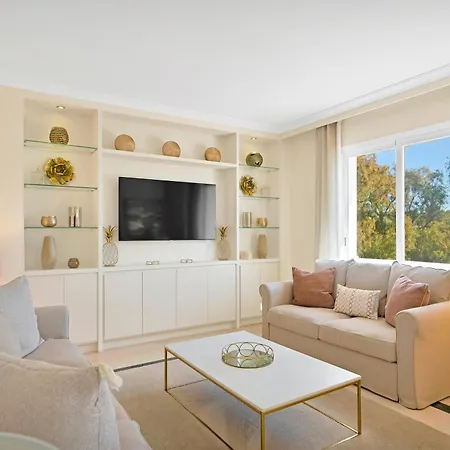 Luxury Penthouse With Sea Views In Golden Mile, Puente Area Apartment *