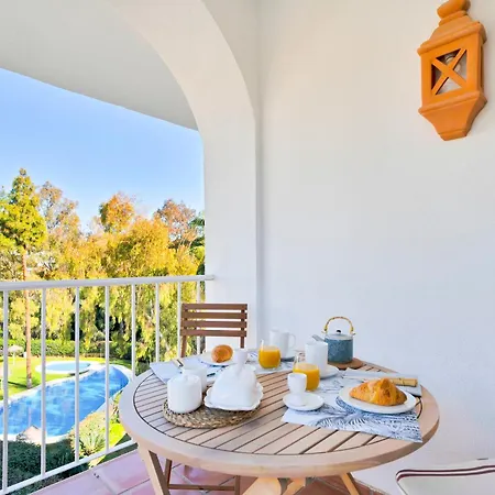Luxury Penthouse With Sea Views In Golden Mile, Puente Area *