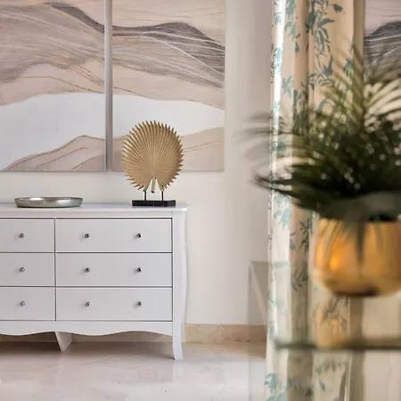 Luxury Penthouse Sea Views In Puente Area, Golden Mile * מארבלה