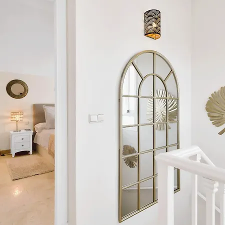 Apartment Luxury Penthouse With Sea Views In Golden Mile, Puente Area *